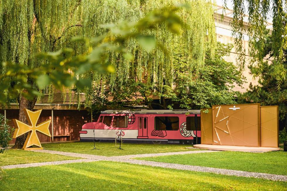 20250807041854856534.jpg 江诗丹顿“臻途——时间传奇,始于1755年”_场景图_02.jpg