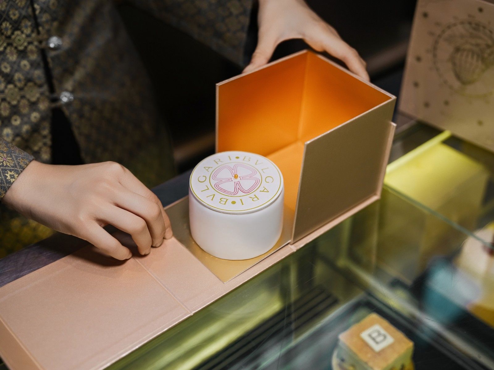 北京宝格丽酒店甜品店推出全新宝格丽公益蛋糕1.JPG